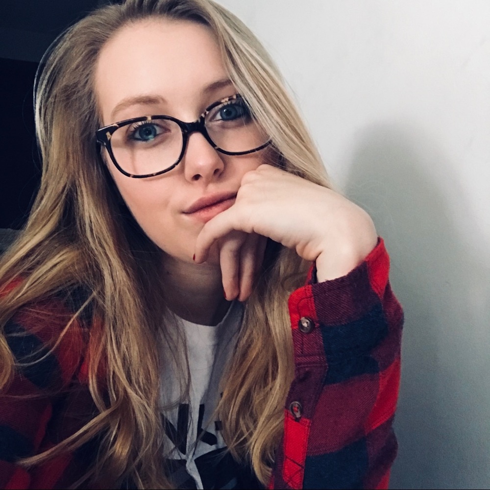 Meet your Posher, Hannah